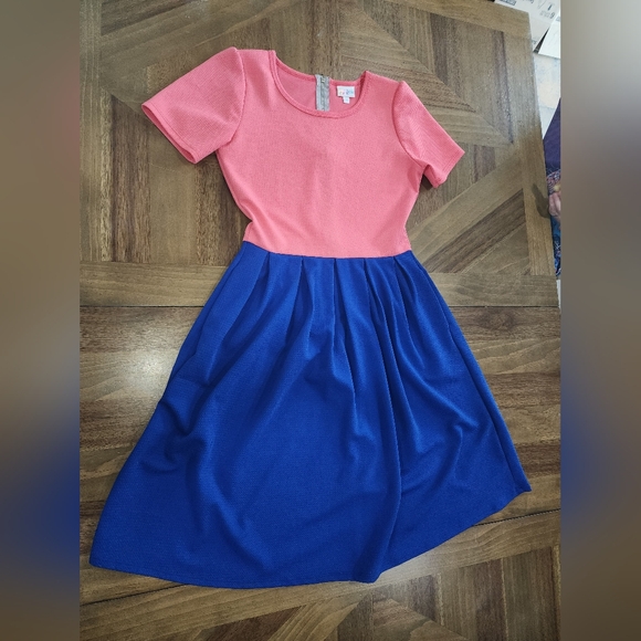 Lularoe Amelia Style Pocket Dress Sz Med Colorblock Stretch Fit Flare Pink Blue - Picture 2 of 12